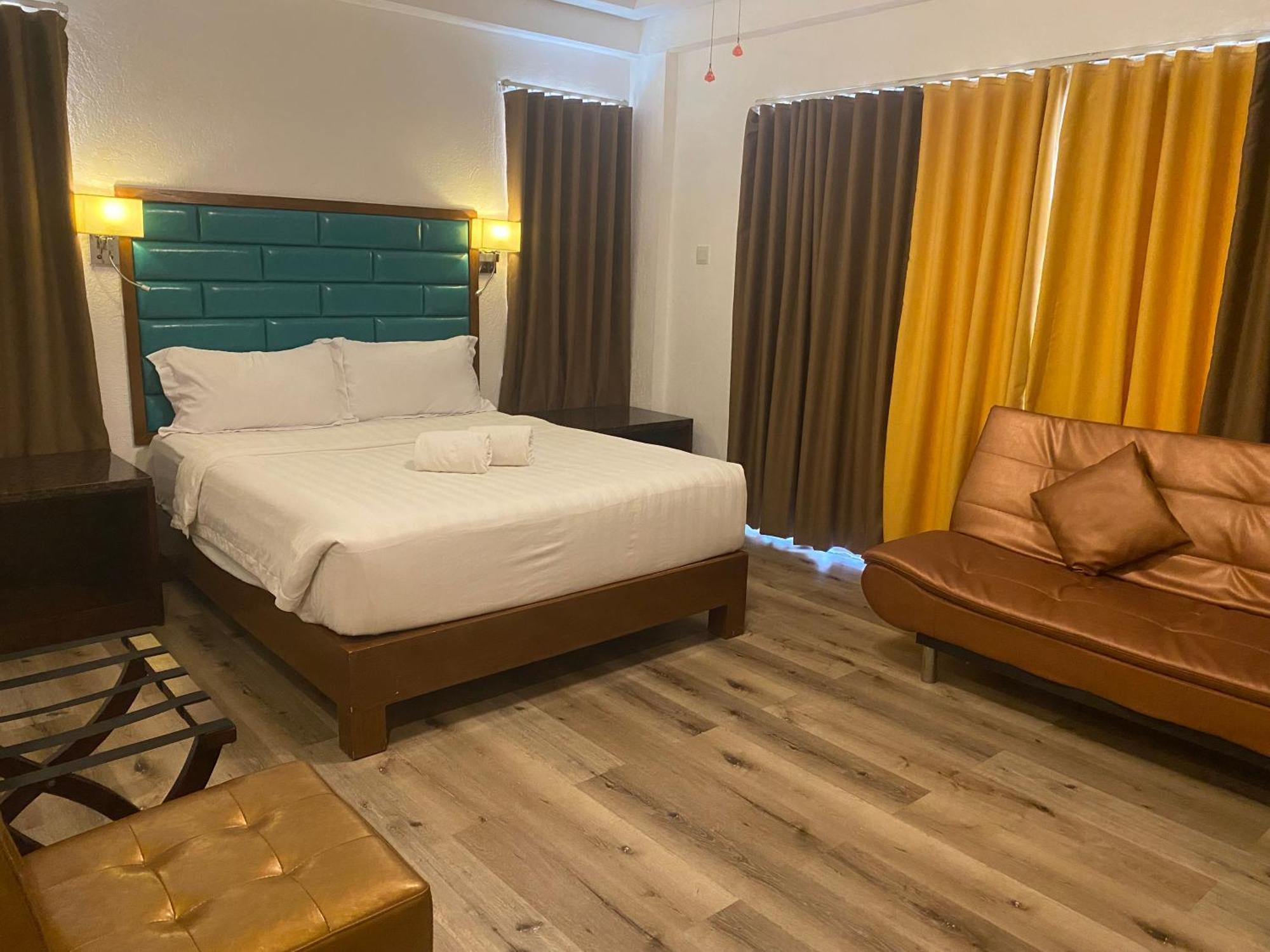 El Puerto Marina Beach Resort & Vacation Club Lingayen المظهر الخارجي الصورة